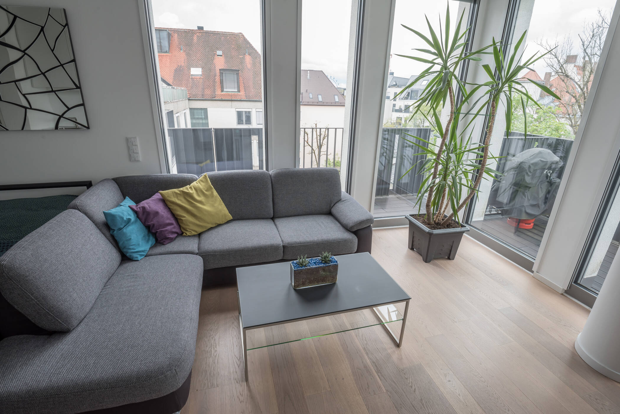 Möbliertes, extrem helles Apartment in zentraler Lage – München – Vorschaubild 3