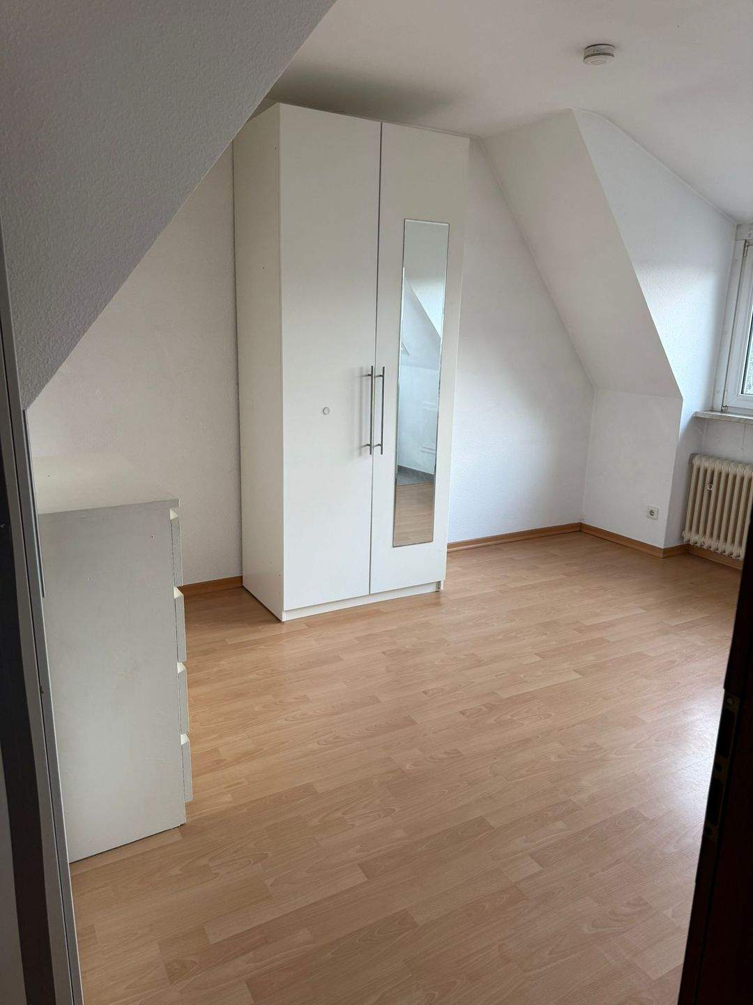 1 Zimmer Apartment in Niederursel nähe Riedberg Universität – Frankfurt am Main – Vorschaubild 3