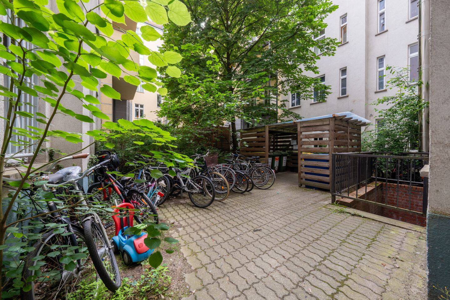 Gewerbeeinheit mit genehmigter Nutzung zur Apartmentvermietung in Prenzlauer Berg – Berlin – Vorschaubild 8