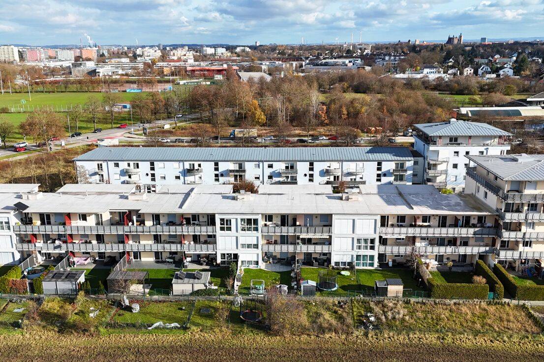 ** Sonnenverwöhnte 3ZKB mit Balkon und Aufzug in beliebter Wohnlage, IN-Hollerstauden ** – Ingolstadt – Vorschaubild 9