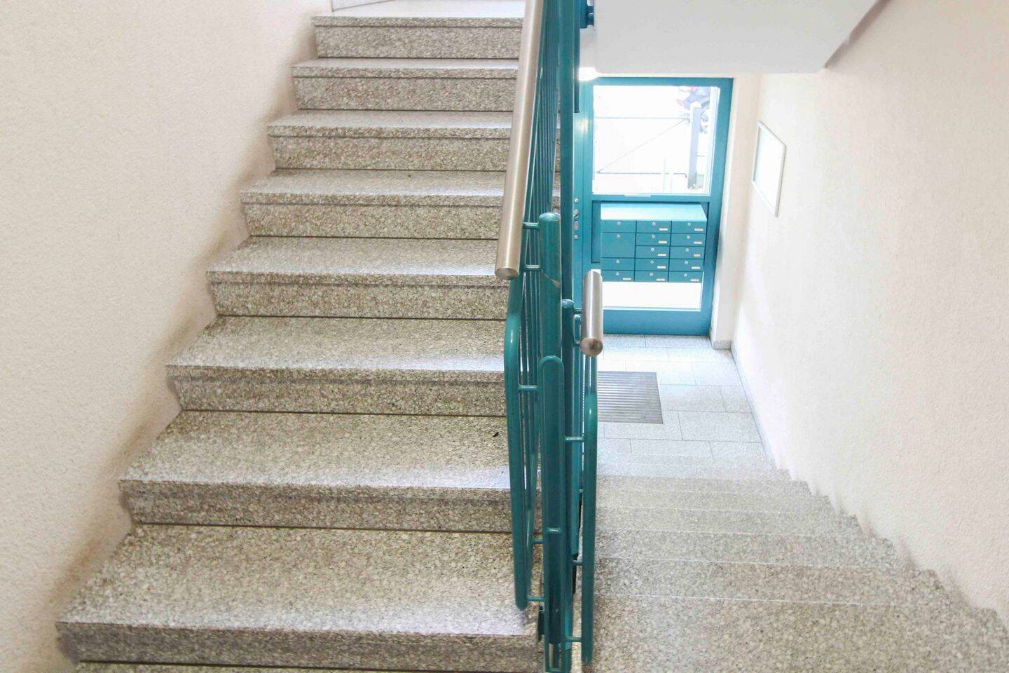 !!!TOP LAGE!!! Vermietete Erdgeschosswohnung mit herrlicher Terrasse – Dresden – Vorschaubild 4