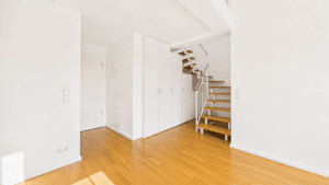 HEGERICH: Stilvolle 2,5-Zimmer-Dachgeschosswohnung mit Galeriepotenzial in München-Waldtrudering! – 81827 München – Vorschaubild 5