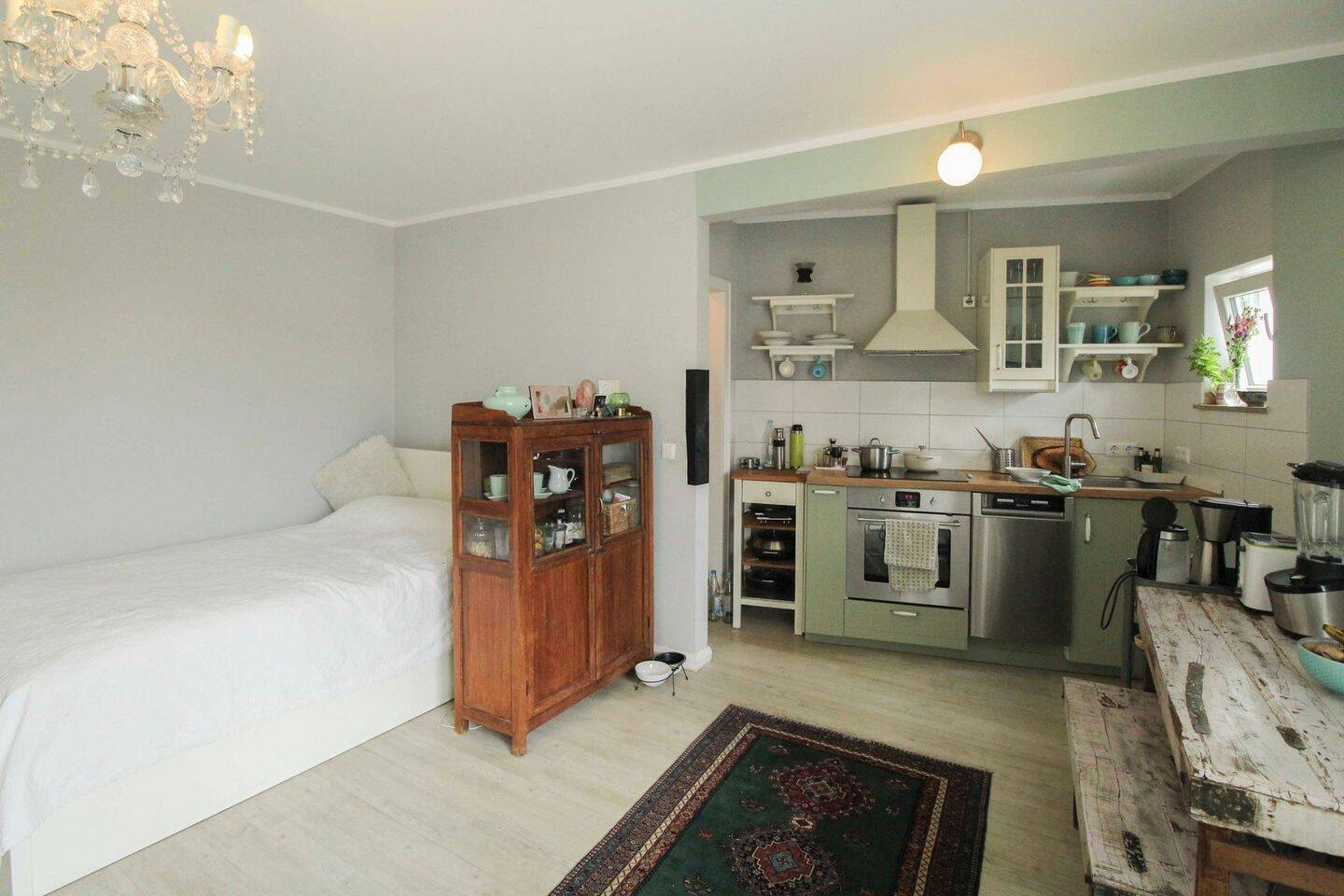 Zentral und bezugsfrei: Möbliertes 1 Zimmerappartement in Unterbilk – Düsseldorf – Vorschaubild 3