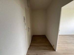 Gemütliches 1-Zimmer-Apartment in Zwickau Neuplanitz – 8062 Zwickau – Vorschaubild 2
