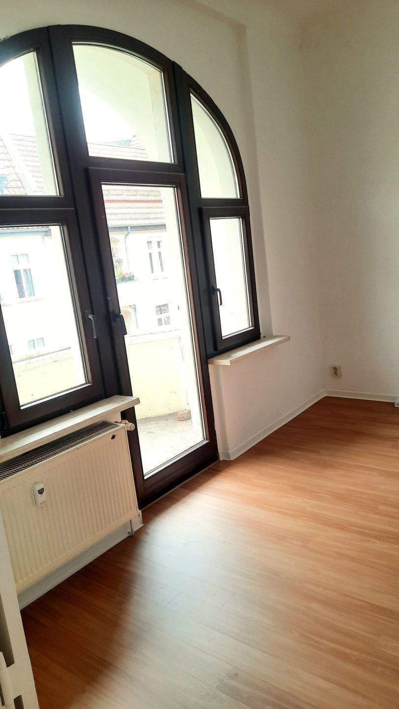 Frisch renoviert! Traumhafte 4-Raumwohnung mit Balkon, nähe Uniklinik – Magdeburg – Vorschaubild 5
