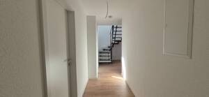 Moderne Dachgeschosswohnung mit toller Ausstattung - Einziehen und Wohlfühlen – 71665 Vaihingen an der Enz – Vorschaubild 2