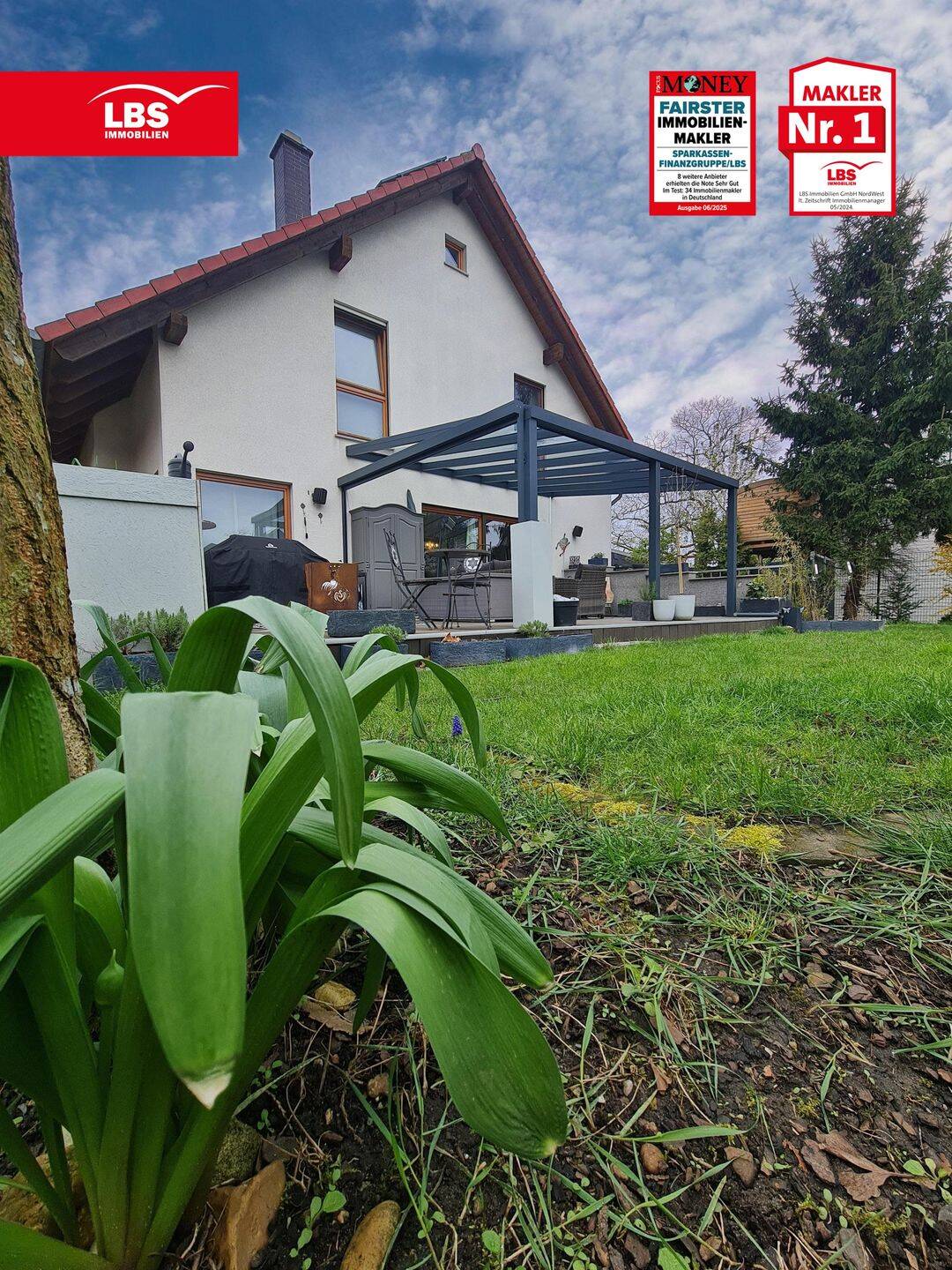 "Leben, Lachen, Zuhause sein - Einfamilienhaus mit Garten und viel Komfort" – Duisburg – Bild 1 von 7