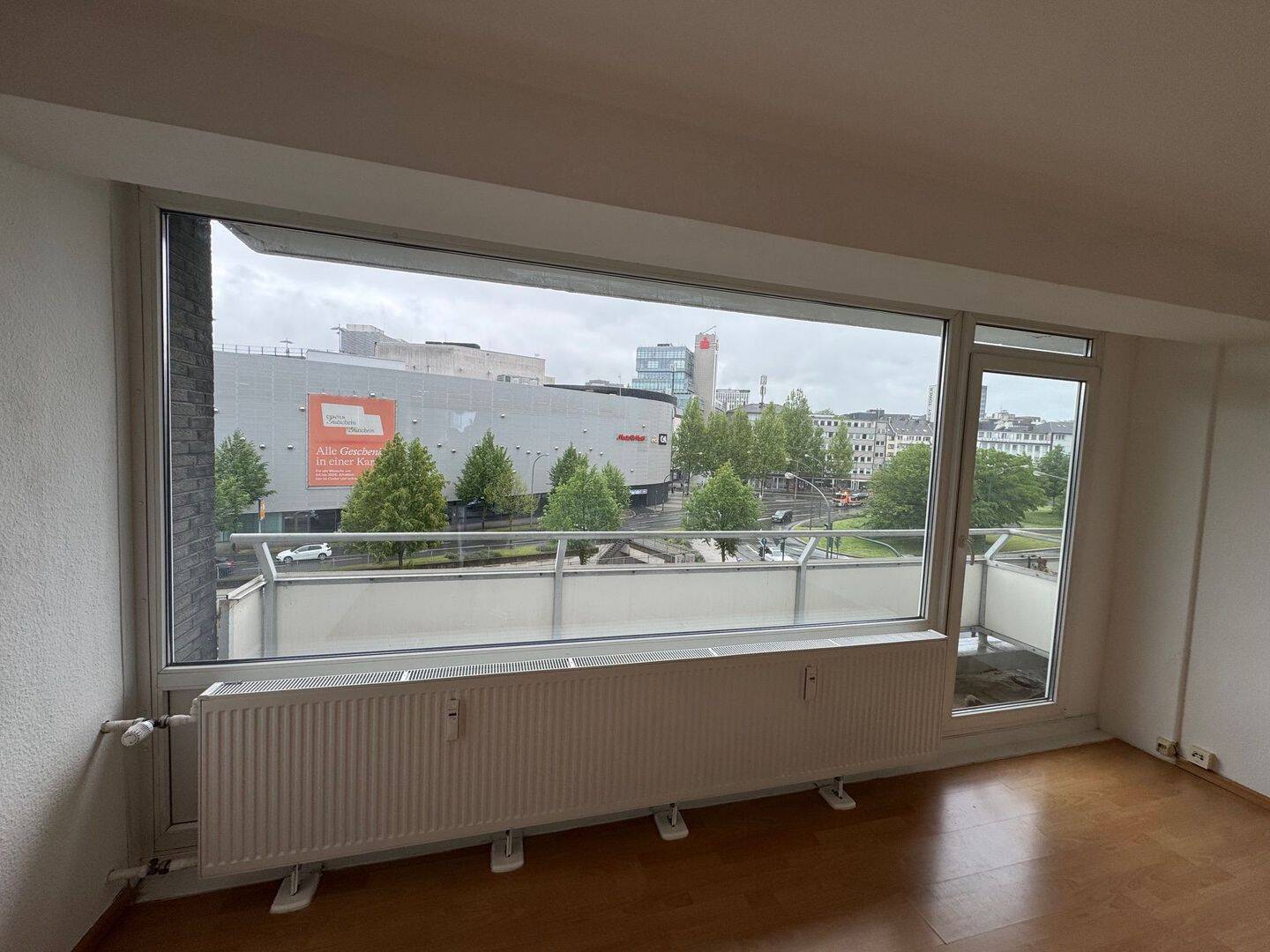 Helle 1,5 Zimmer Wohnung