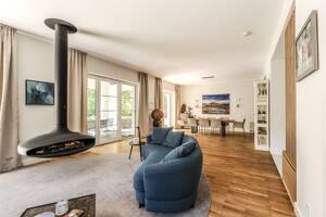 Understated elegance in Wannsee: Renovated hipped-roof villa with a sauna and swimming pond on a sunny lot – 14109 Berlin – Vorschaubild 8
