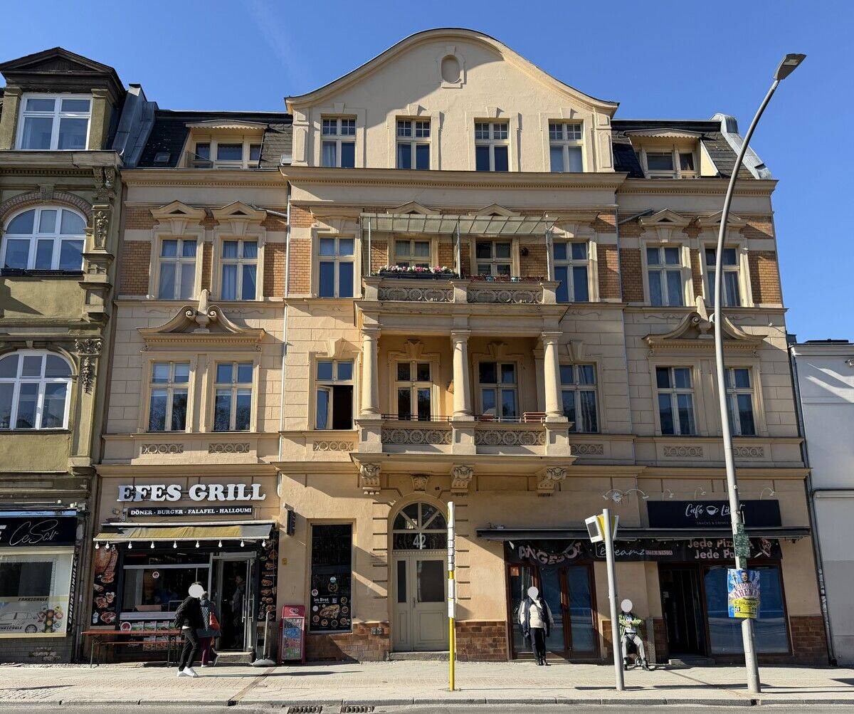 - Nachhaltiges Investment mit Perspektive - MFH unter Ensembleschutz in zentraler Lage (5 WE + 3 GE + Remise) – 14167 Berlin – Bild 1 von 9
