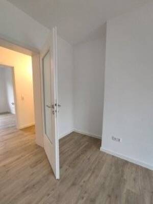 Helle, vollständig renovierte 3-Zimmer-Wohnung – 47228 Duisburg – Vorschaubild 3