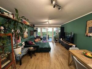 Moderne 3-Zimmer-Erdgeschosswohnung mit Terrasse und Garten