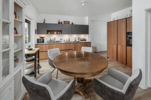 Stilvolle Wohnung mit sonnigem Balkon in ruhiger Innenhoflage – 22177 Hamburg – Vorschaubild 3