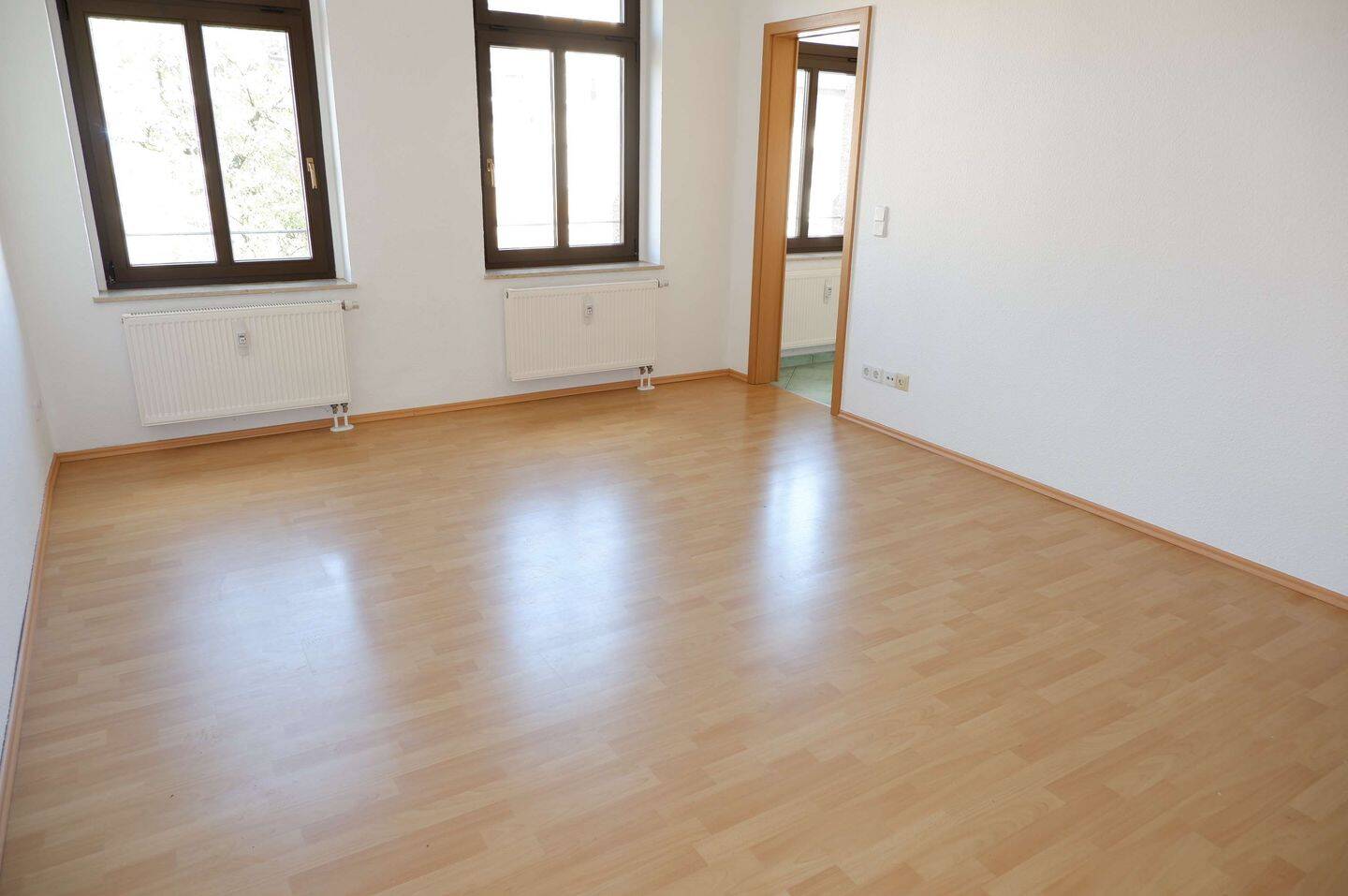 EBk inklusive / großes Wohnzi. / im 3 OG frei ab 1.10.26