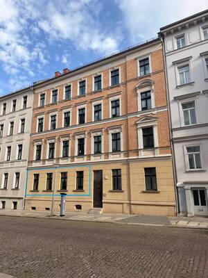 Paket - Zwei vermietete 3-Raum-Wohnungen im Denkmalobjekt mit Balkonen und einem Stellplatz – 6108 Halle (Saale) – Vorschaubild 2
