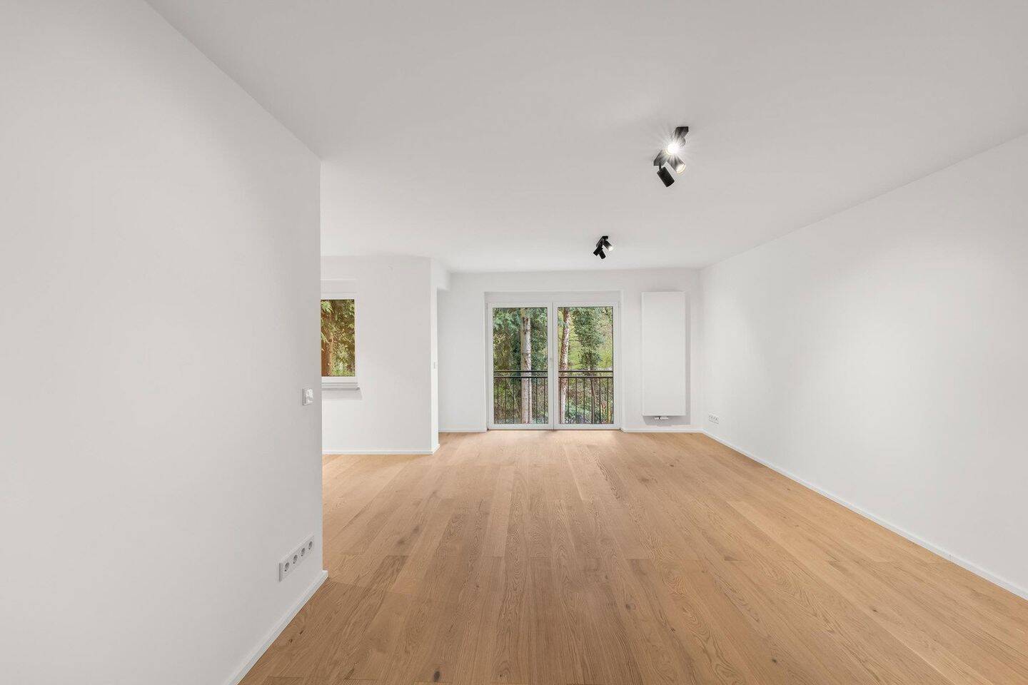 Exklusiv modernisierte 4-Zimmer-Wohnung mit Balkon in ruhiger Wohnlage - Erstbezug – Nürnberg – Bild 1 von 9