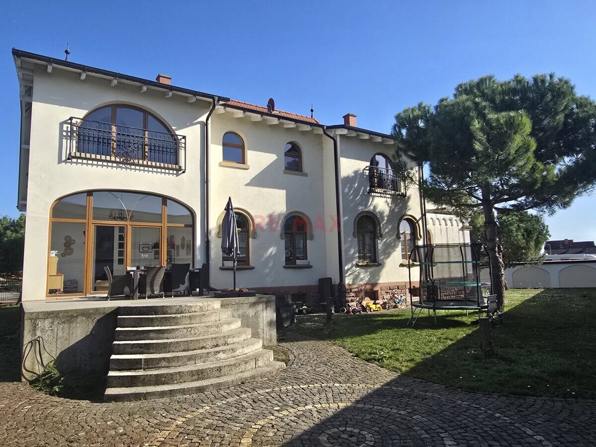 Herrschaftliche Unternehmervilla im Jugendstil-Dekor! – Schifferstadt – Bild 1 von 9