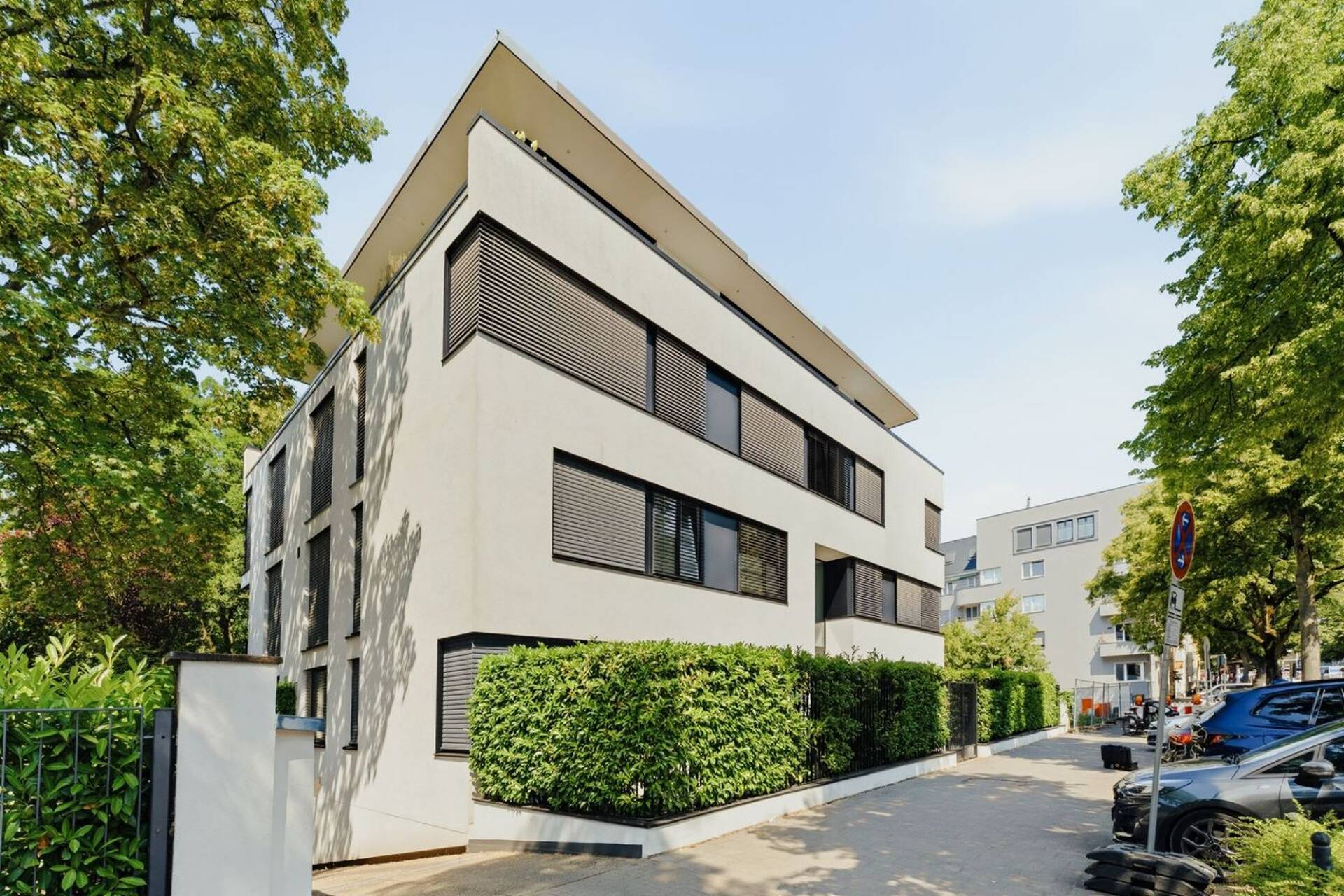 Erdgeschosswohnung in 50933 Köln mit 150 m² kaufen