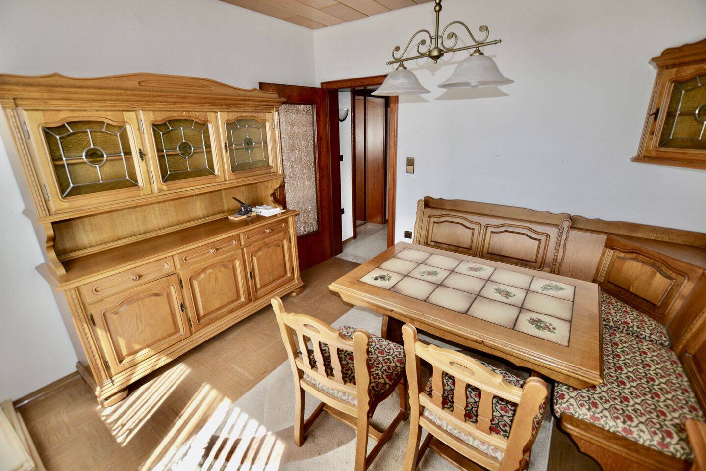 ZWEIFAMILIEN-WOHNHAUS MIT VIEL PLATZ – Waldbüttelbrunn – Vorschaubild 4