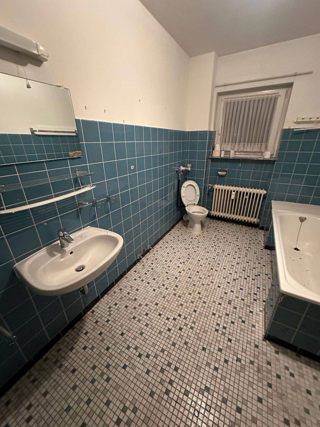 Sbr.- Rodenhof * 3 ZKB * Bad mit Wanne * Renovierungszuschuss – Saarbrücken – Vorschaubild 3