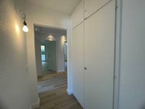 Idealer Grundriss! Renovierte 3-Zimmer-Whg mit Balkon & Garage – 40627 Düsseldorf – Vorschaubild 4