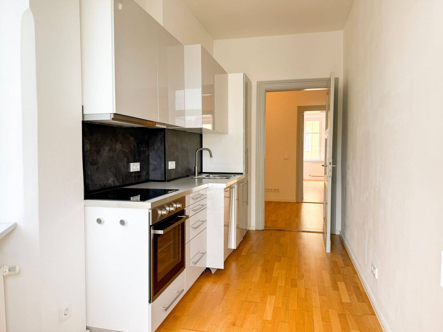 *sofort Bezugsfrei* Hochwertige 3 Zimmer Altbauwohnung I Balkon – Leipzig – Vorschaubild 2
