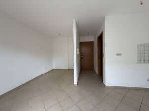 Großzügige Studenten-Wohnung mit Terrasse und EBK – 91054 Erlangen – Vorschaubild 1