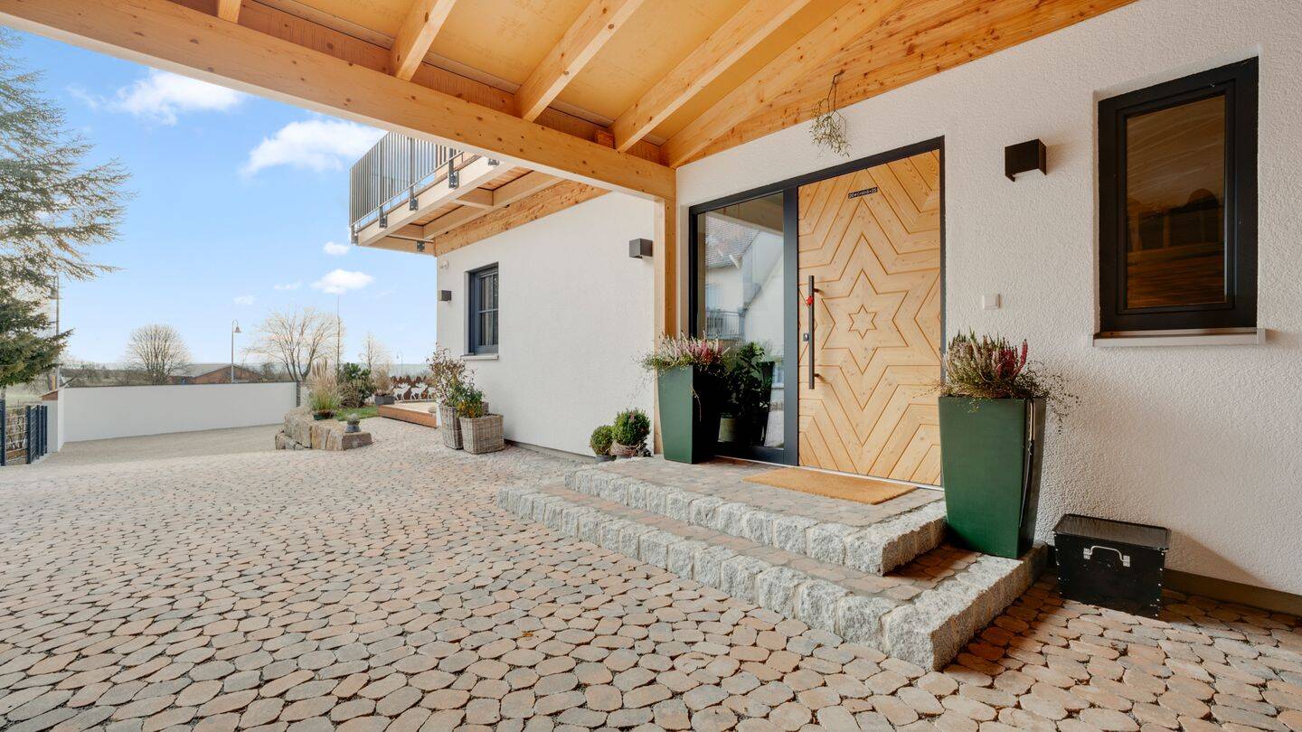 Baujahr 2022! Energieeffizientes Anwesen im Allgäu-Stil mit traumhaftem Grundstück – Schönbrunn im Steigerwald – Vorschaubild 7