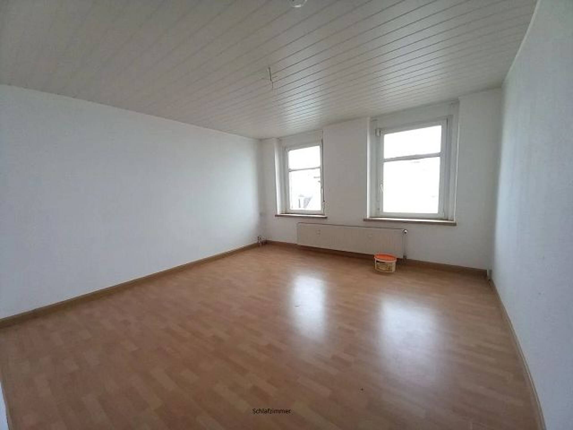 Etagenwohnung in 08151 Crimmitschau mit 100 m² kaufen