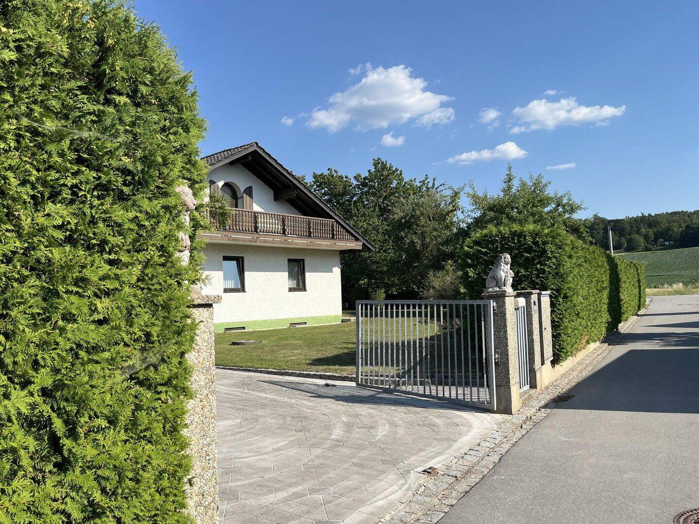 Großzügiger Bungalow mit Traumgrundstück, Dreifachgarage in Markt Eichendorf - provisionsfrei – Eichendorf – Vorschaubild 2