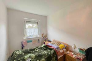 Handwerker-Chance in ruhiger Lage: Großzügige 3-Zimmer-Wohnung mit Gestaltungspotenzial (Erbpacht) – 23556 Lübeck – Vorschaubild 9