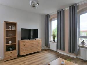 (EF1384_M) Erfurt: Krämpfervorstadt, neu sanierte und neu möblierte 2-Zimmer-Wohnung mit Balkon – 99085 Erfurt – Vorschaubild 2