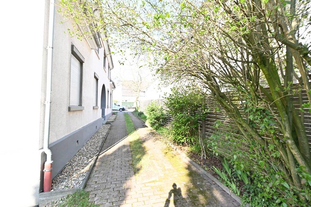 Als möbliertes Wohnkonzept voll vermietetes 6-Parteienhaus in zentraler Lage von Opladen * Modernisierter Altbaucharme – Leverkusen – Vorschaubild 6
