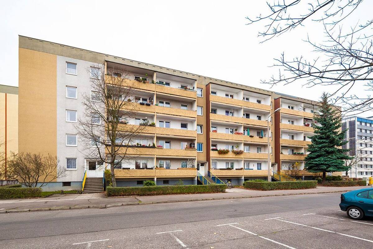 3-Raum-Wohnung mit Balkon/Dusche in ruhiger Wohnlage am Robert-Koch-Park – 4209 Leipzig – Bild 1 von 1