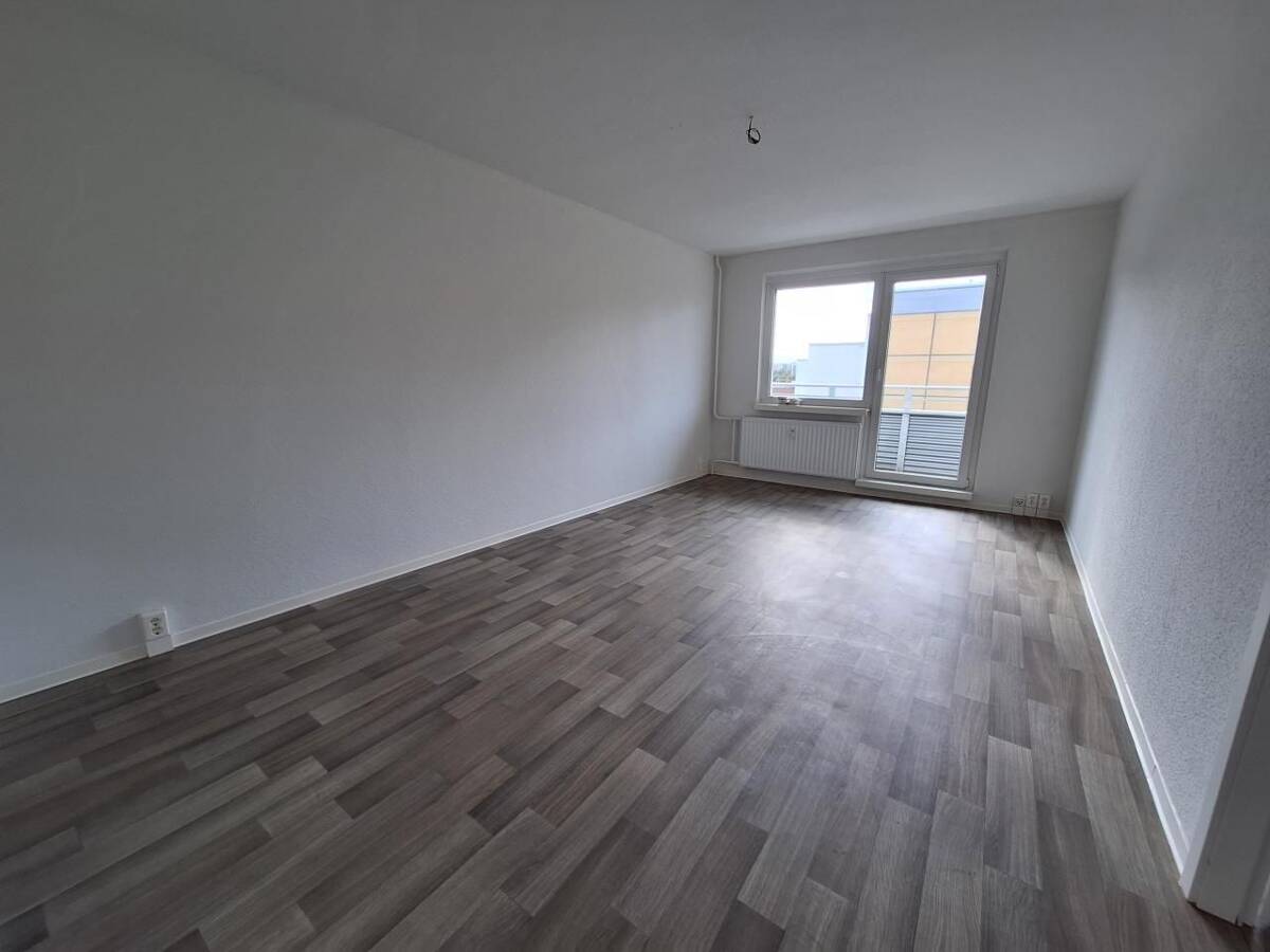 ! Frisch saniert ! - Ihre Schlüssel zum Glück – 39130 Magdeburg – Bild 1 von 9
