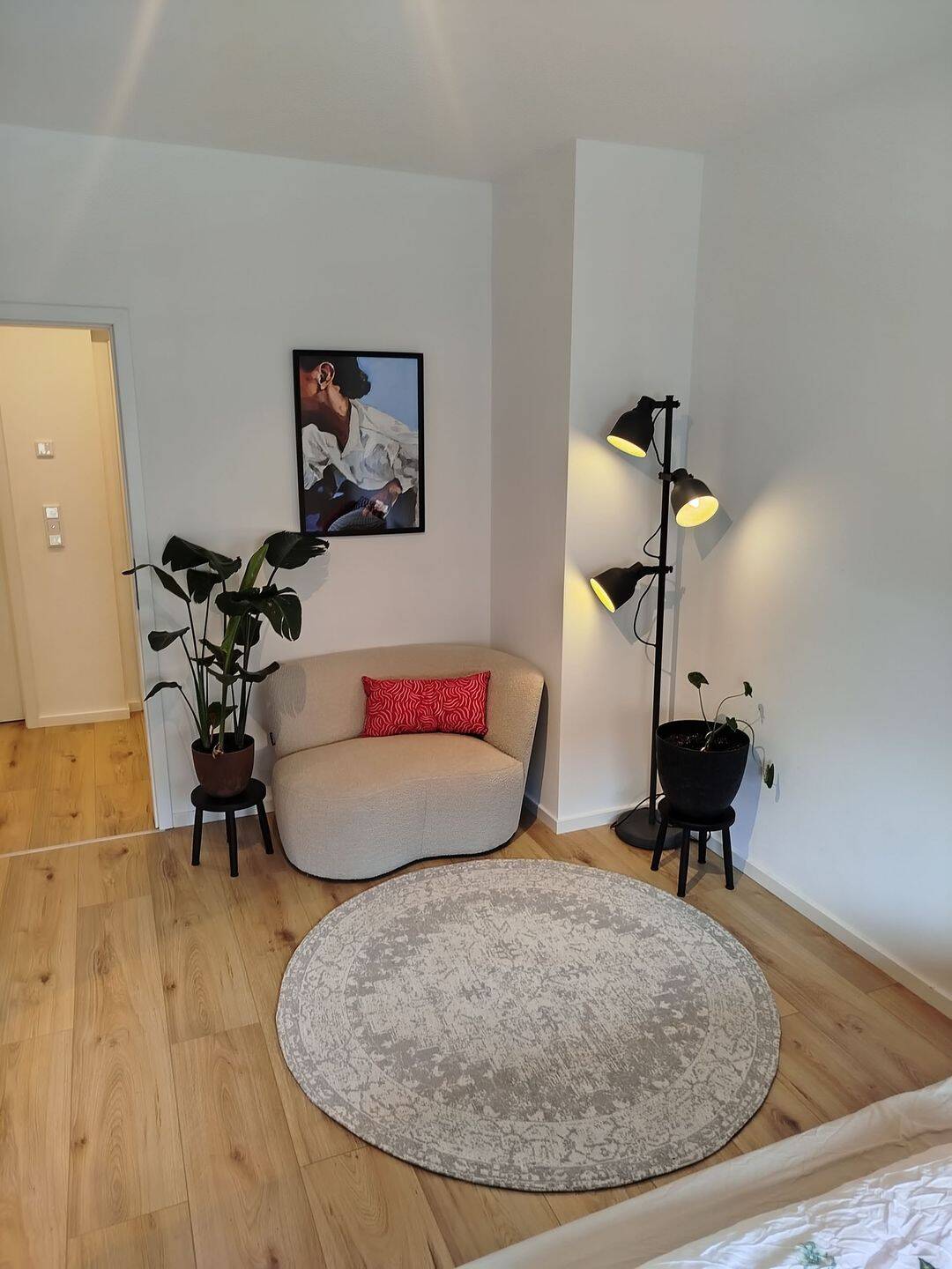 Schöne, sanierte 3-Zimmer-Wohnung in der Landgrabenstr – Nürnberg – Vorschaubild 2