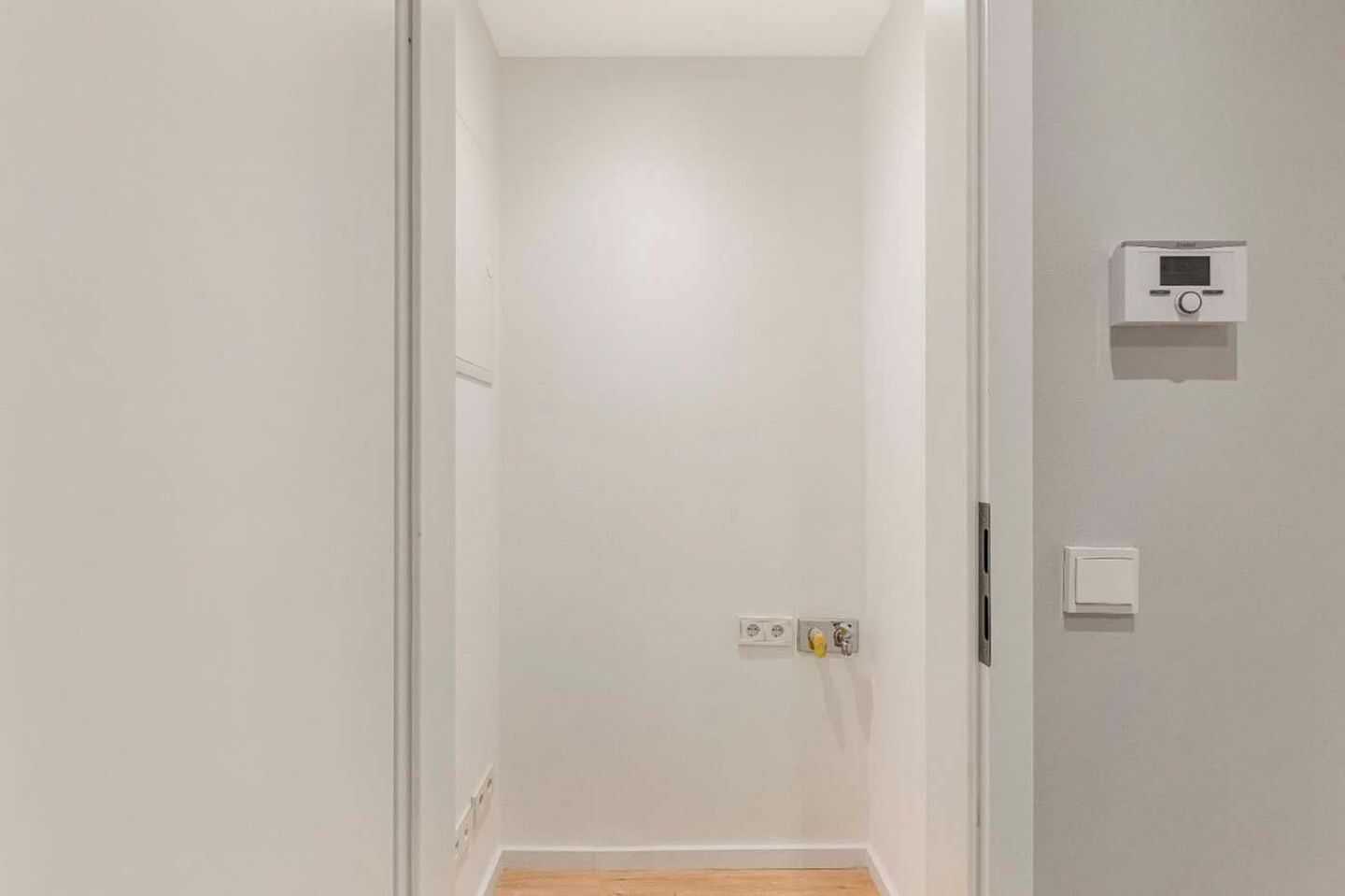 Moderne 1-Zimmer-Wohnung nach Sanierung mit Stellplatz – Neuss – Vorschaubild 9