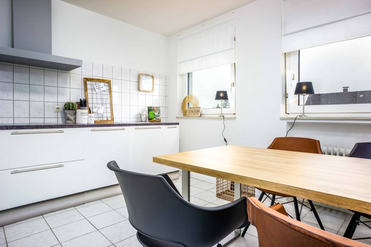 TOP-Lage, TOP Rendite, über 3,7% Rendite + über 4,5 % AfA, Kapitalanlage in Düsseldorf! – 40591 Düsseldorf – Bild 1 von 3