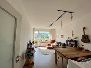 Freundliche Drei- Zimmer Wohnung in Stuttgart – 70178 Stuttgart – Vorschaubild 2