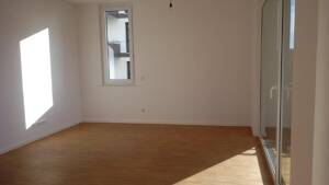 4 Zimmer - Traumwohnung mit 14m² Südbalkon – 1189 Dresden – Vorschaubild 3