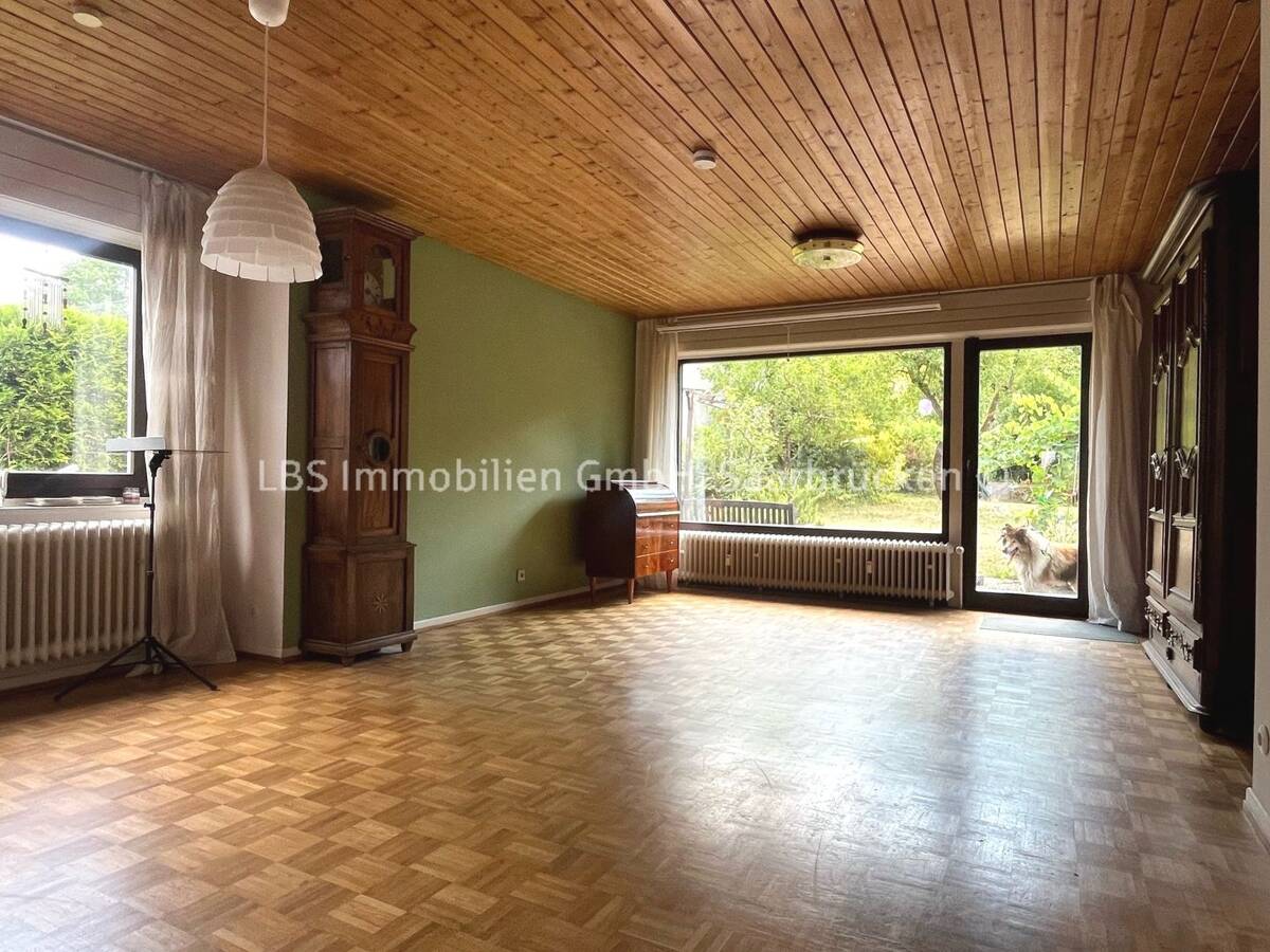 Großzügige 4-ZKB-Wohnung in gefragter Lage nahe der Uni für 1 Jahr zu vermieten! – 66123 Saarbrücken – Bild 1 von 9