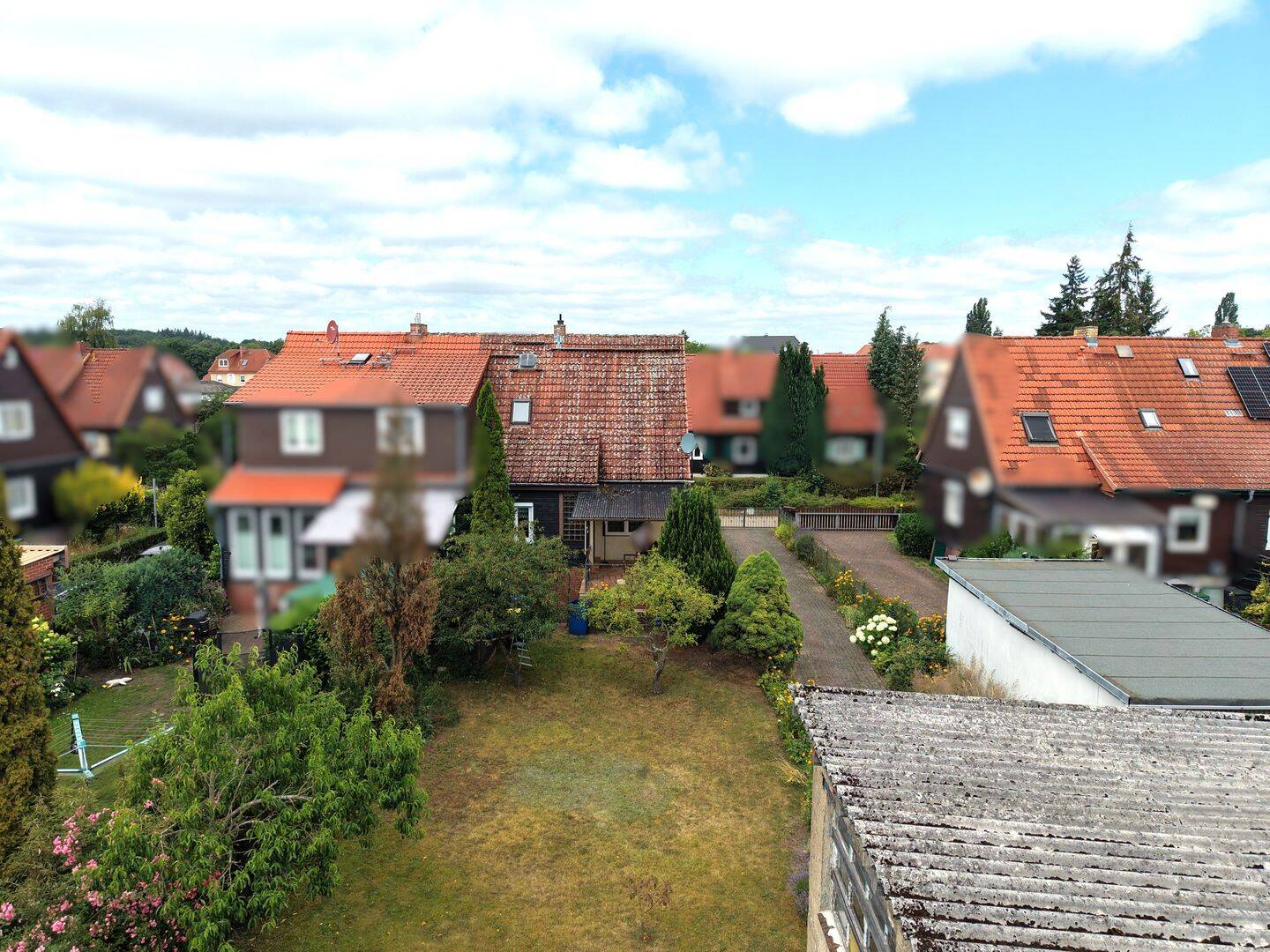 Entwicklungsfähige Doppelhaushälfte mit Charme in begehrter Wohnlage – Neustrelitz – Vorschaubild 3