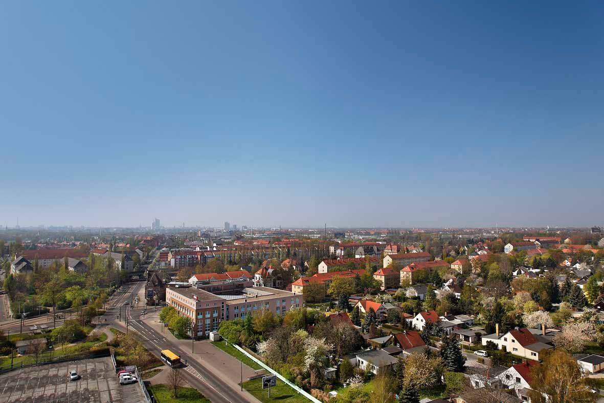 Tolle Aussicht von hier oben/2-RW in der 13. Etage im Hochhaus – Leipzig – Vorschaubild 4
