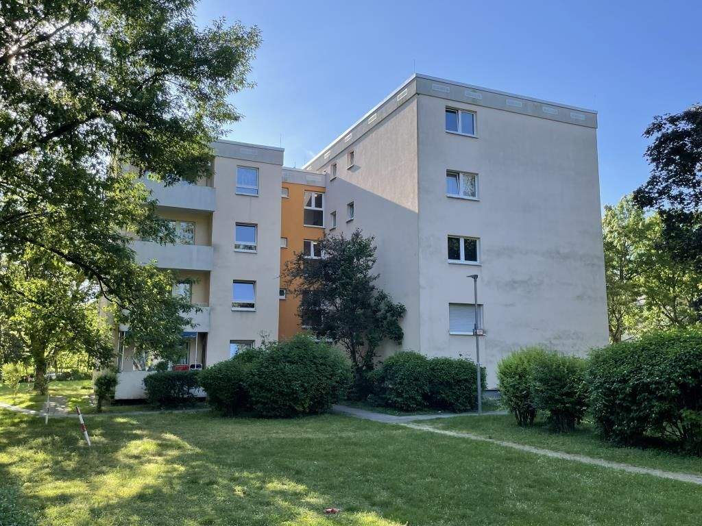 leere 3-Zi. Wohnung in Wiesbaden-Delkenheim – Wiesbaden – Vorschaubild 2