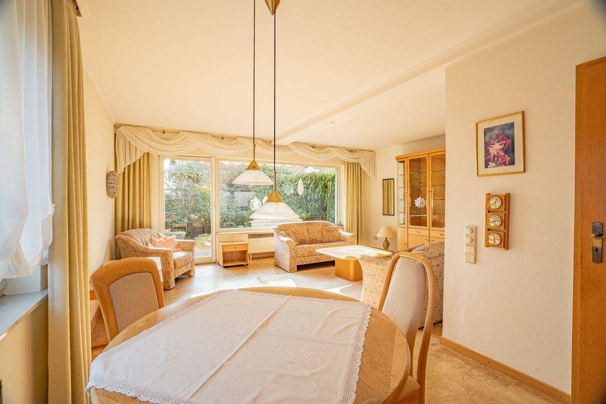 Charmante Doppelhaushälfte mit Garten, Balkon und viel Potenzial! – Bielefeld – Vorschaubild 3