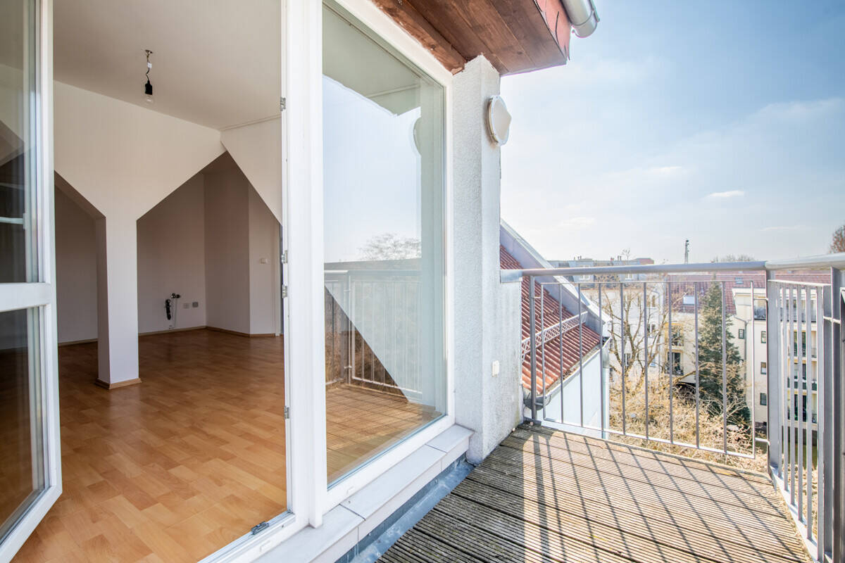 Charmante Wohnung mit Balkon in ruhiger Lage – Berlin – Vorschaubild 7