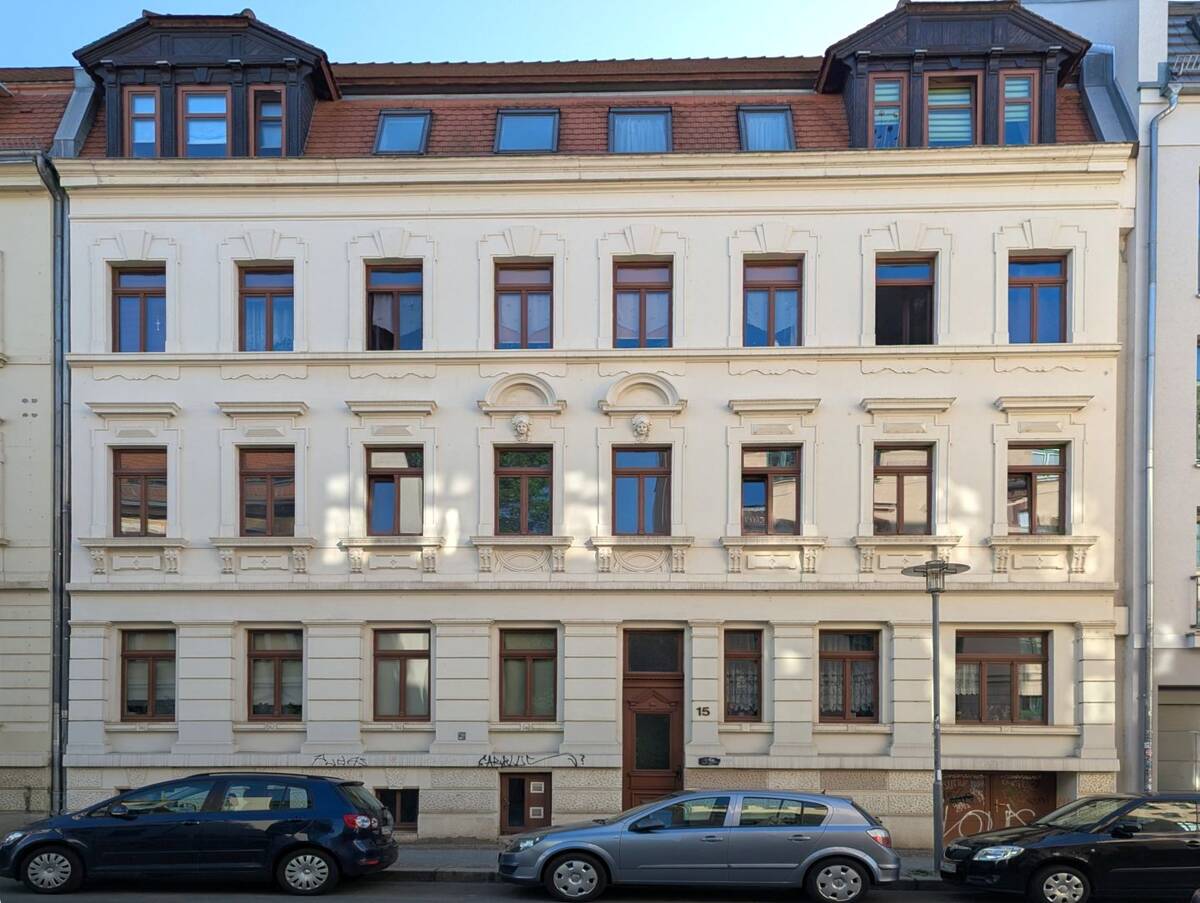 Kapitalanlage in aufstrebender Wohnlage - Vermietete Dachgeschosswohnung – 4177 Leipzig – Bild 1 von 9
