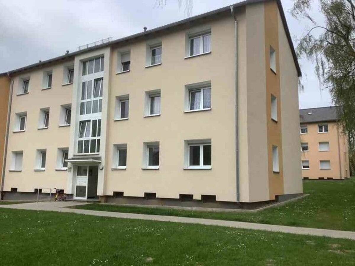 Renovierte 3-Zimmer Wohnung mit Balkon in gepflegter Grünanlage am Obersee! – 33611 Bielefeld – Bild 1 von 7