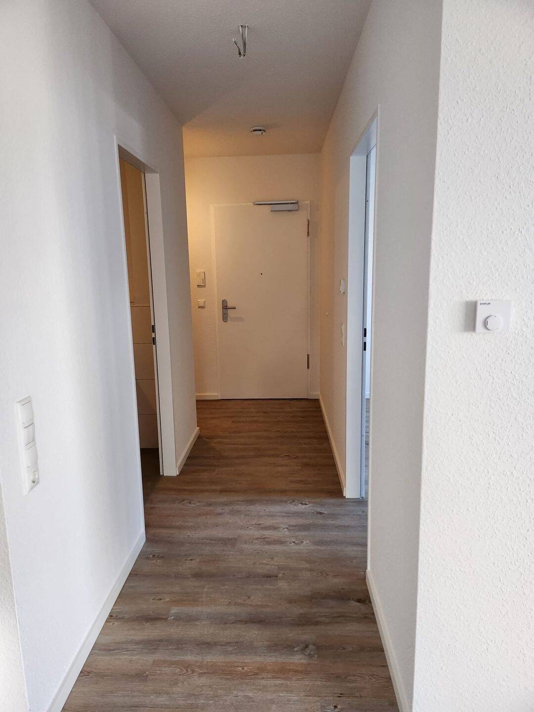 47121/15 Moderne 2-Zi.-Wohnung im Neubau von Düsseldorf-Rath! – Düsseldorf – Vorschaubild 2