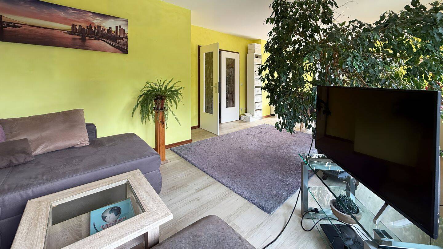 Großzügige Maisonettewohnung mit ca. 120 m² Wohnfläche, große Dachterrasse und Einzelgarage - Wentzel Dr. – Hamburg – Vorschaubild 3